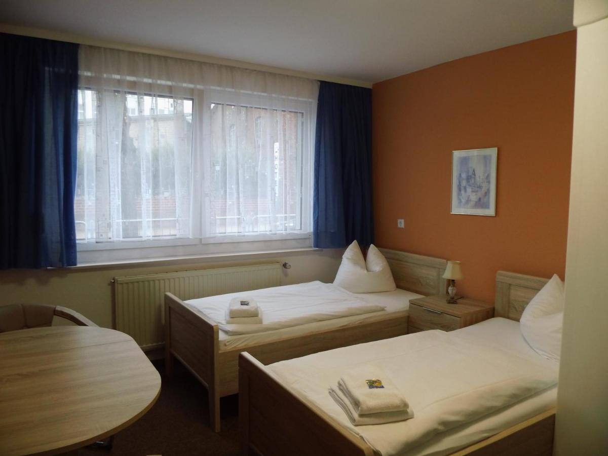 Hotel Sturm Tangermünde エクステリア 写真
